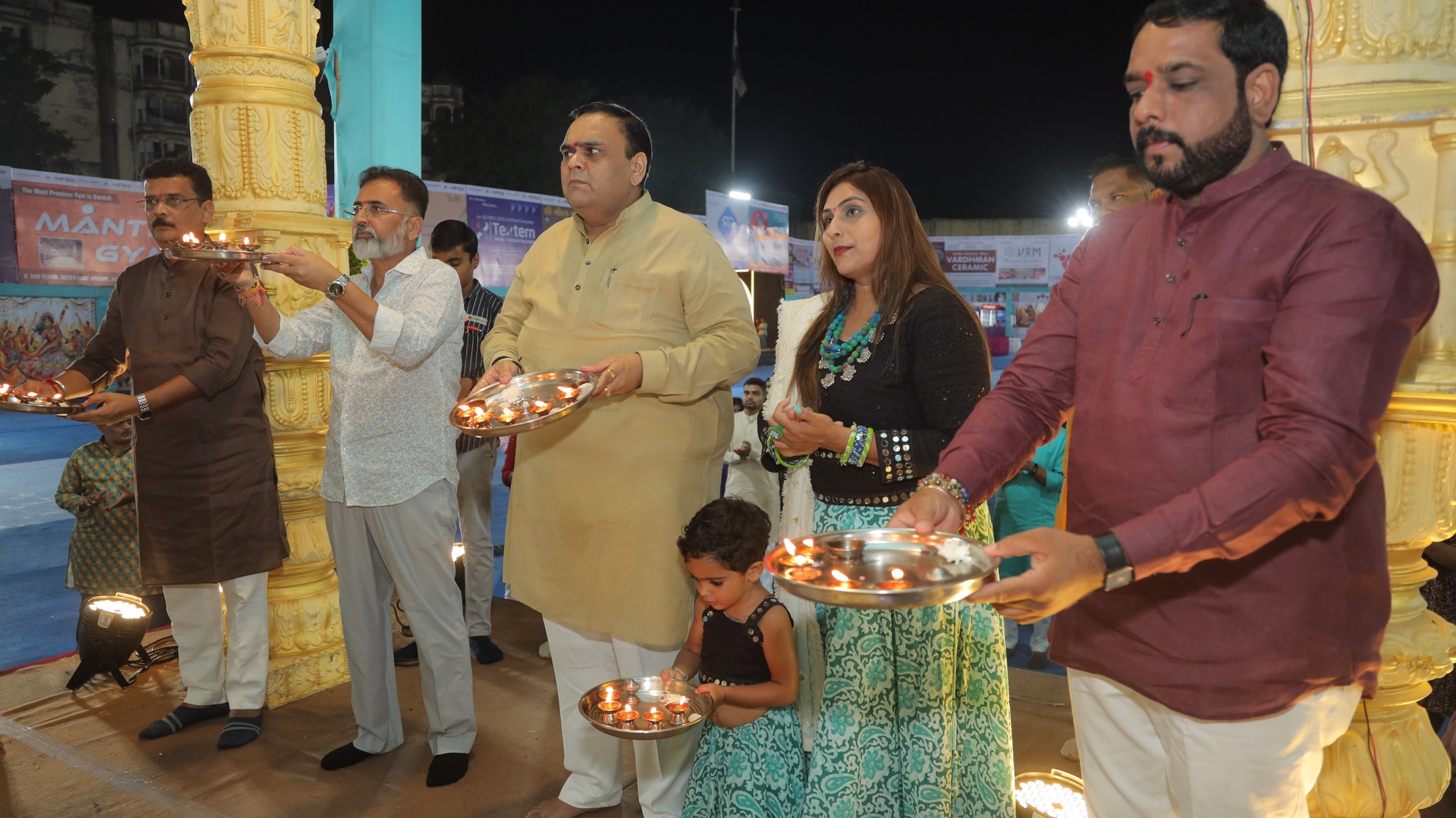 તા.૦૭-૧૦-૨૦૨૪ ના રોજ બારડોલીના લોટસ ગ્રુપ ખાતે નવરાત્રી ઉત્સવ ૨૦૨૪ નો ૫ મો દિવસ ઉજવાયો.